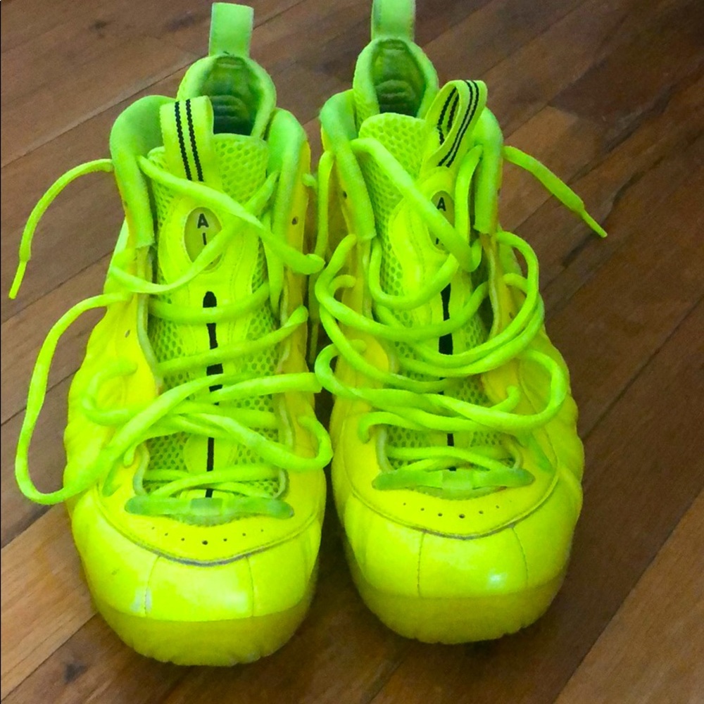 Mens Nike Air Foamposite Pro Volt